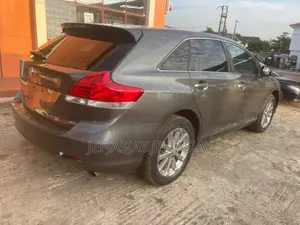 Toyota Venza XLE 2010 Gray