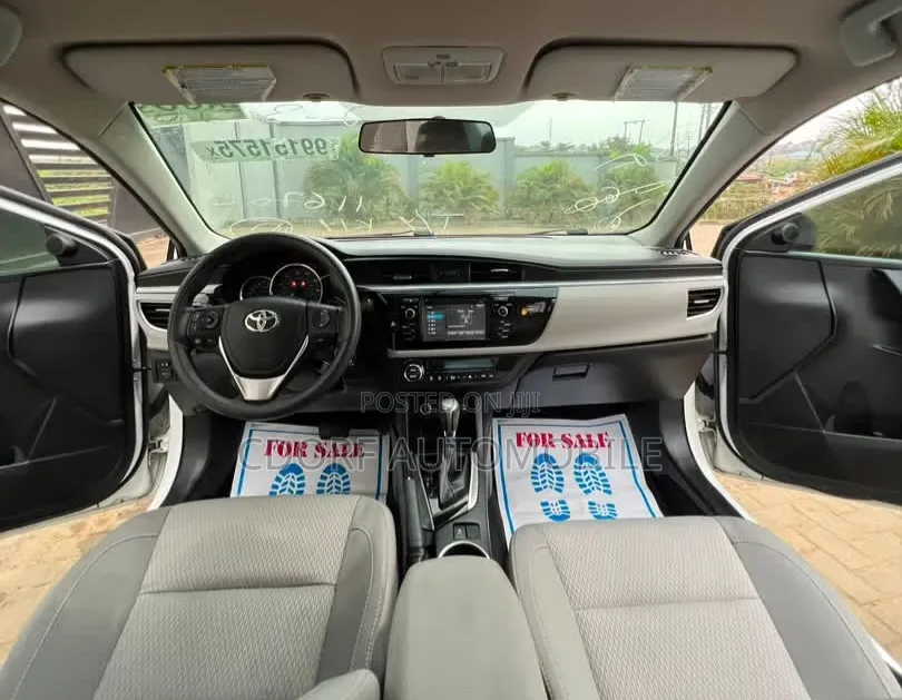 Toyota Corolla 2014 White