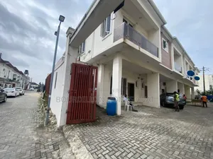 4bdrm Duplex in Harris Drive By Vgc for rent