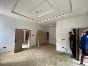4bdrm Duplex in Harris Drive By Vgc for rent