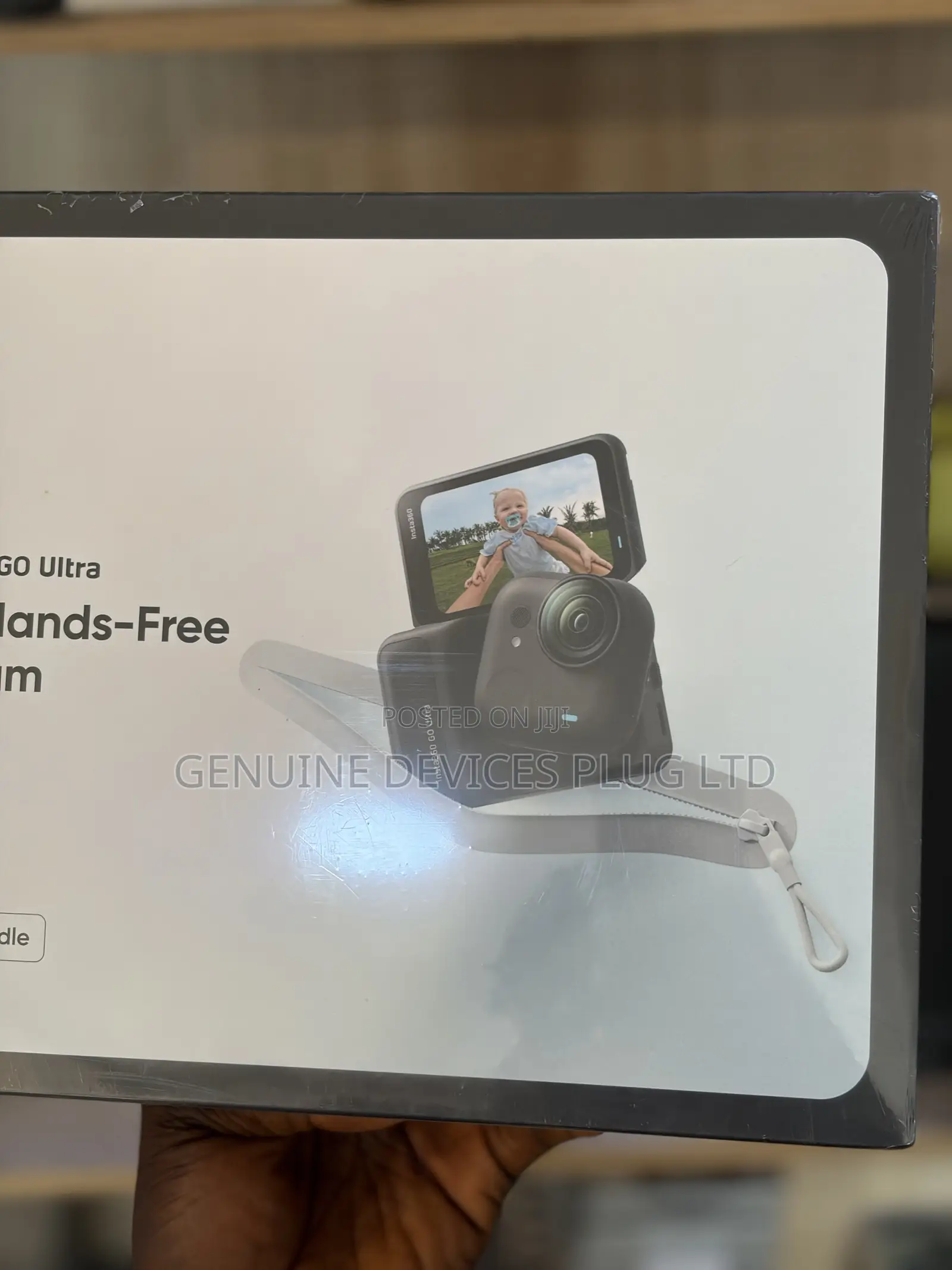 Insta360 GO Ultra Creator Bundle - Small Vlogging Camera