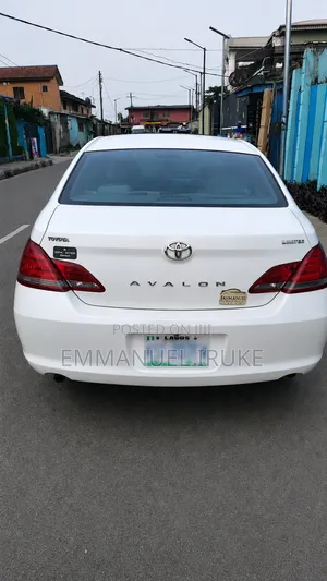 Toyota Avalon 2008 White