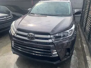 Toyota Highlander Limited 4dr SUV AWD (3.5L 6cyl 6A) 2014 Gray
