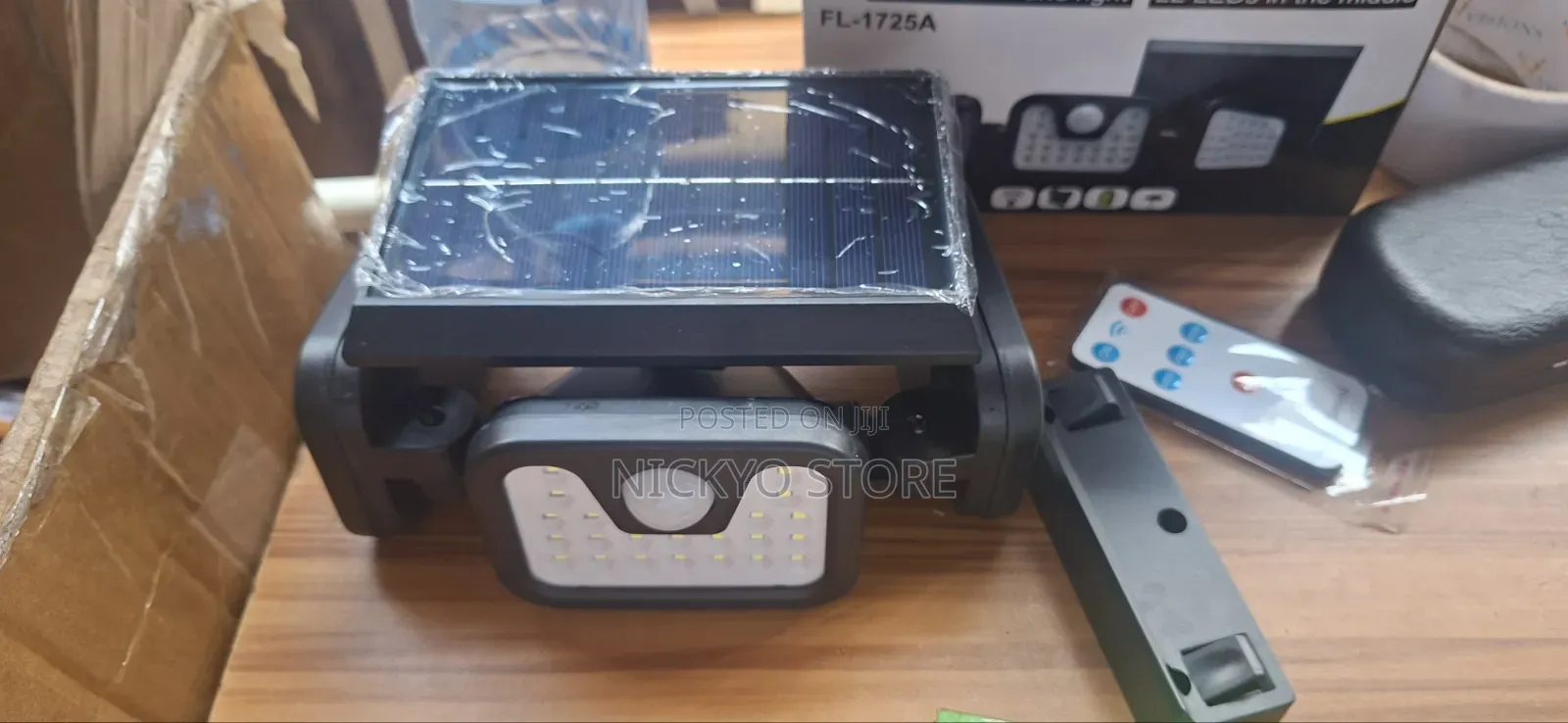 Split Solar Wall Lamp