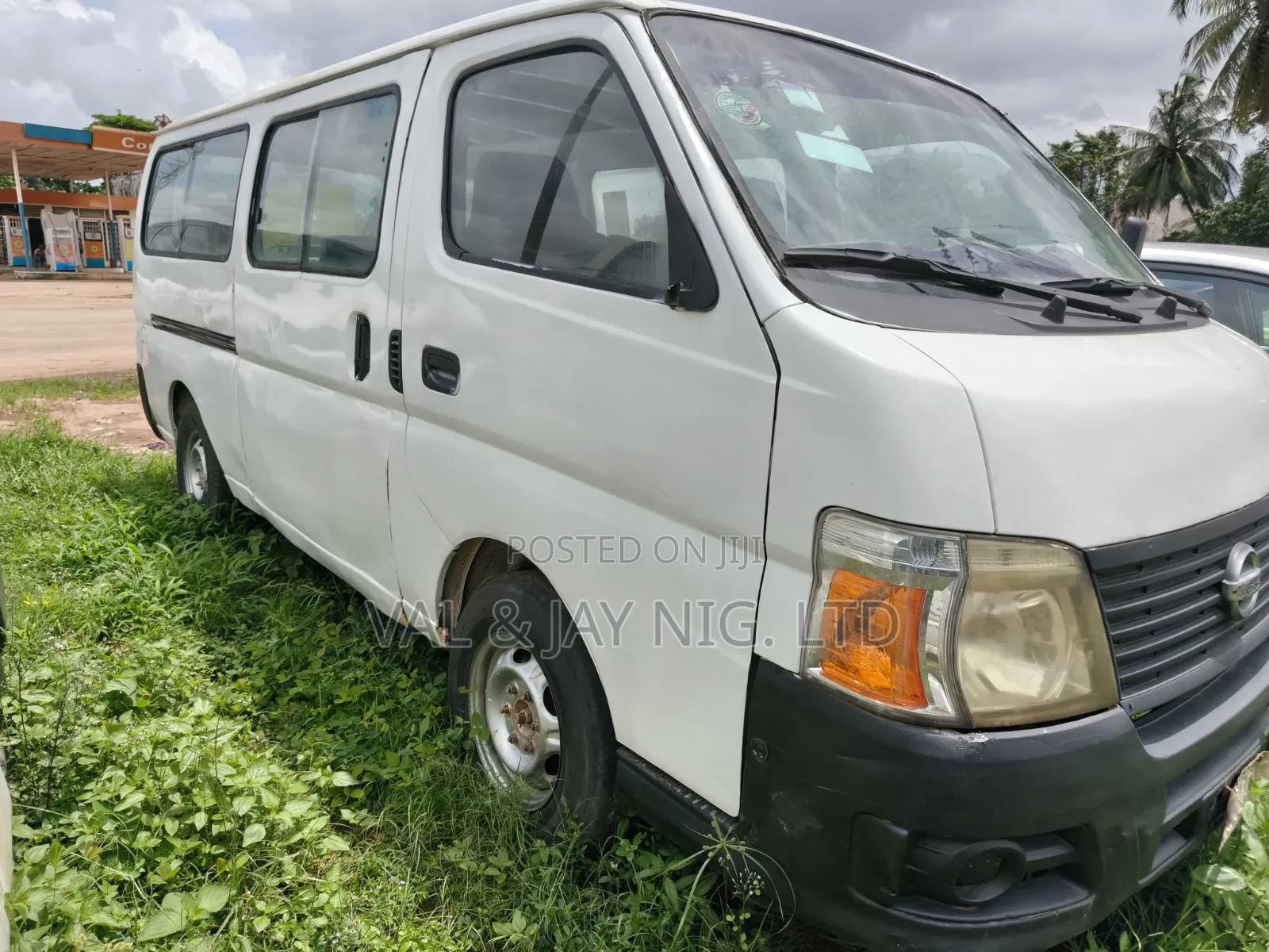 Nissan Caravan 2007 White