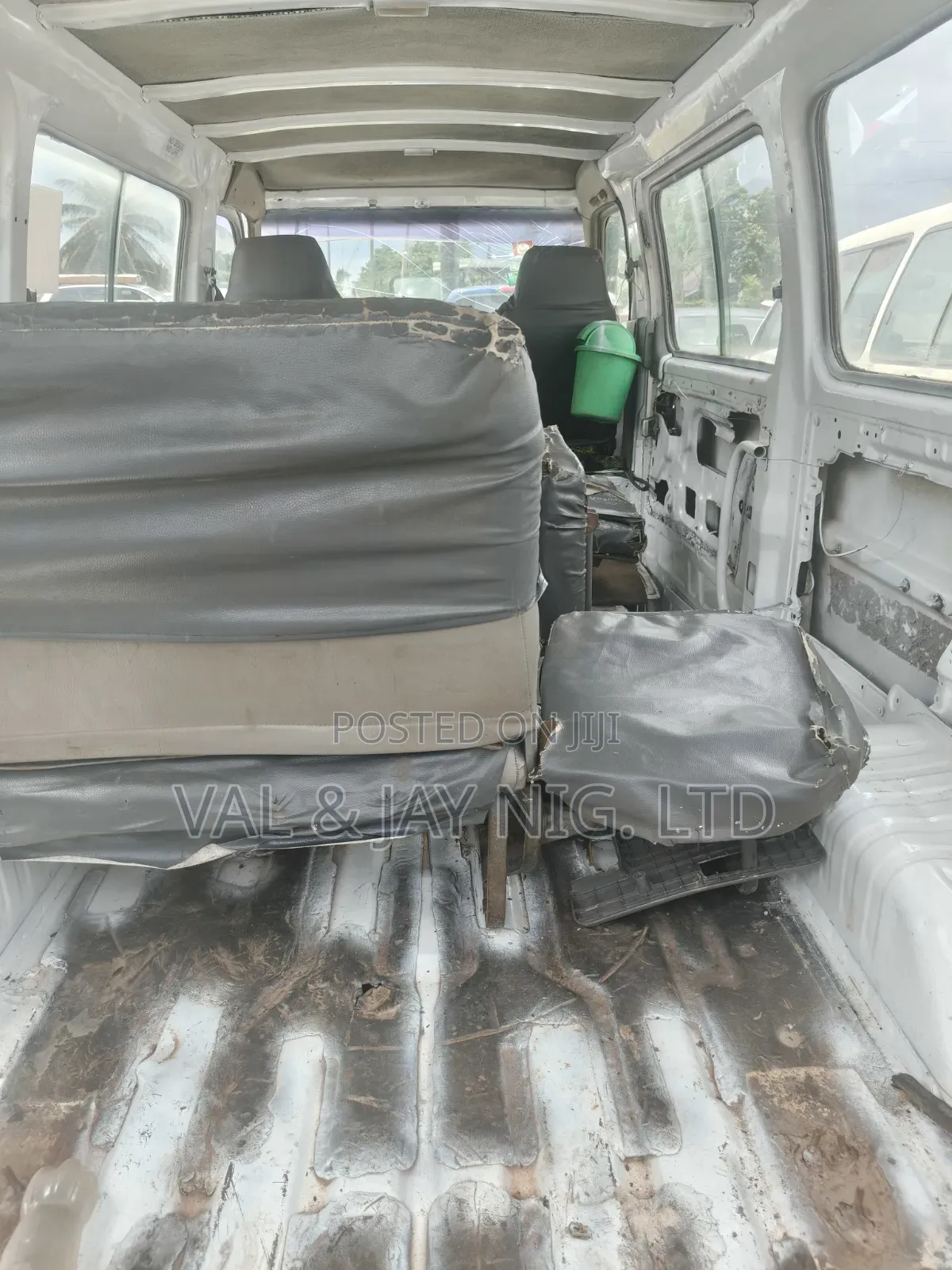 Nissan Caravan 2007 White