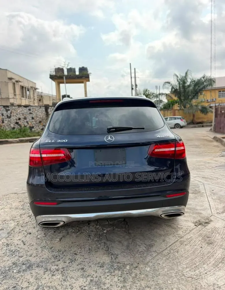 Mercedes-Benz GLC-Class 2017 Blue