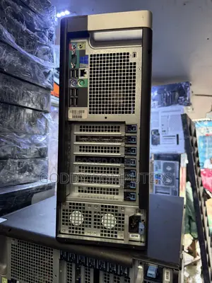 Desktop Computer Dell Precision 5810 32GB Intel Xeon HDD 1T