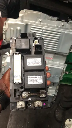 Battery Relay or Battery Junction Box for Lexus Rx 350h /Rx400h
