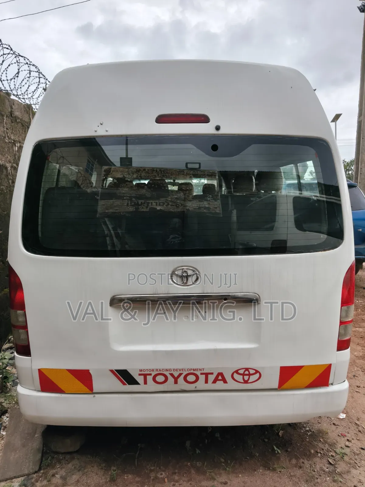 Toyota HiAce 2010 White