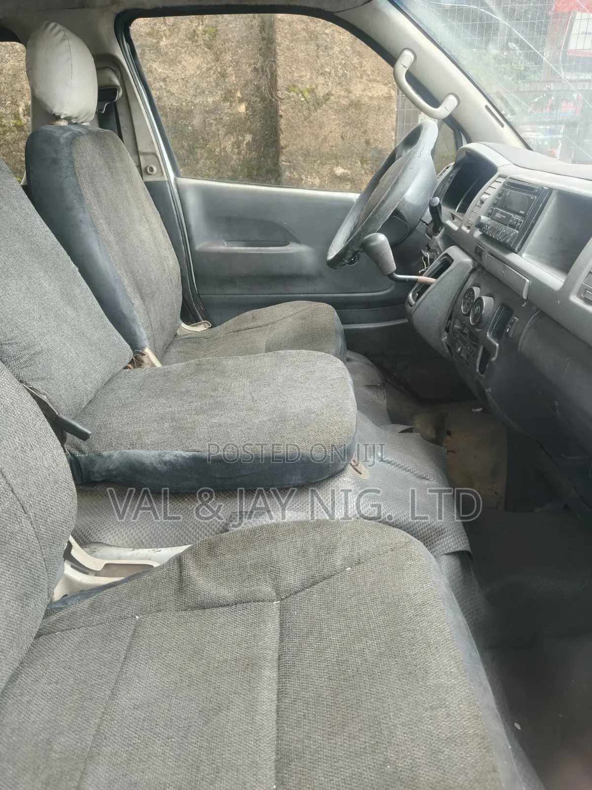 Toyota HiAce 2010 White