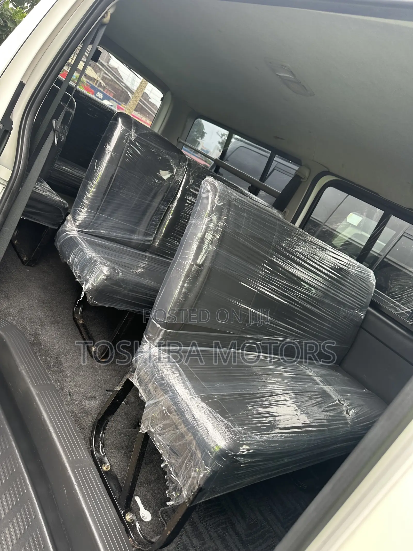 Toyota HiAce 2014 White