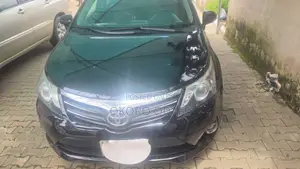 Toyota Avensis 2013 Black
