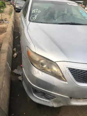 Toyota Camry 2010 Silver