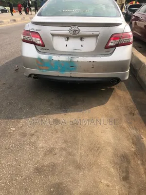 Toyota Camry 2010 Silver