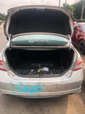 Toyota Camry 2010 Silver