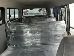Toyota HiAce 2015 Black