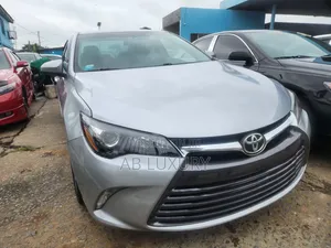 Toyota Camry 2016 Silver