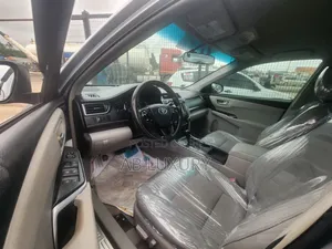 Toyota Camry 2016 Silver