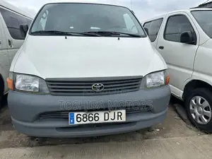 Toyota HiAce 2004 White