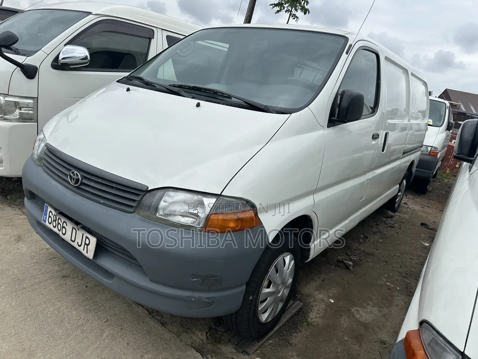 Toyota HiAce 2004 White
