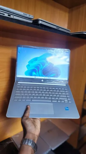 Laptop HP 14-dq1025cl 8GB Intel Core i3 SSD 128GB