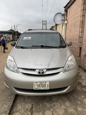 Toyota Sienna XLE AWD 2008 Silver