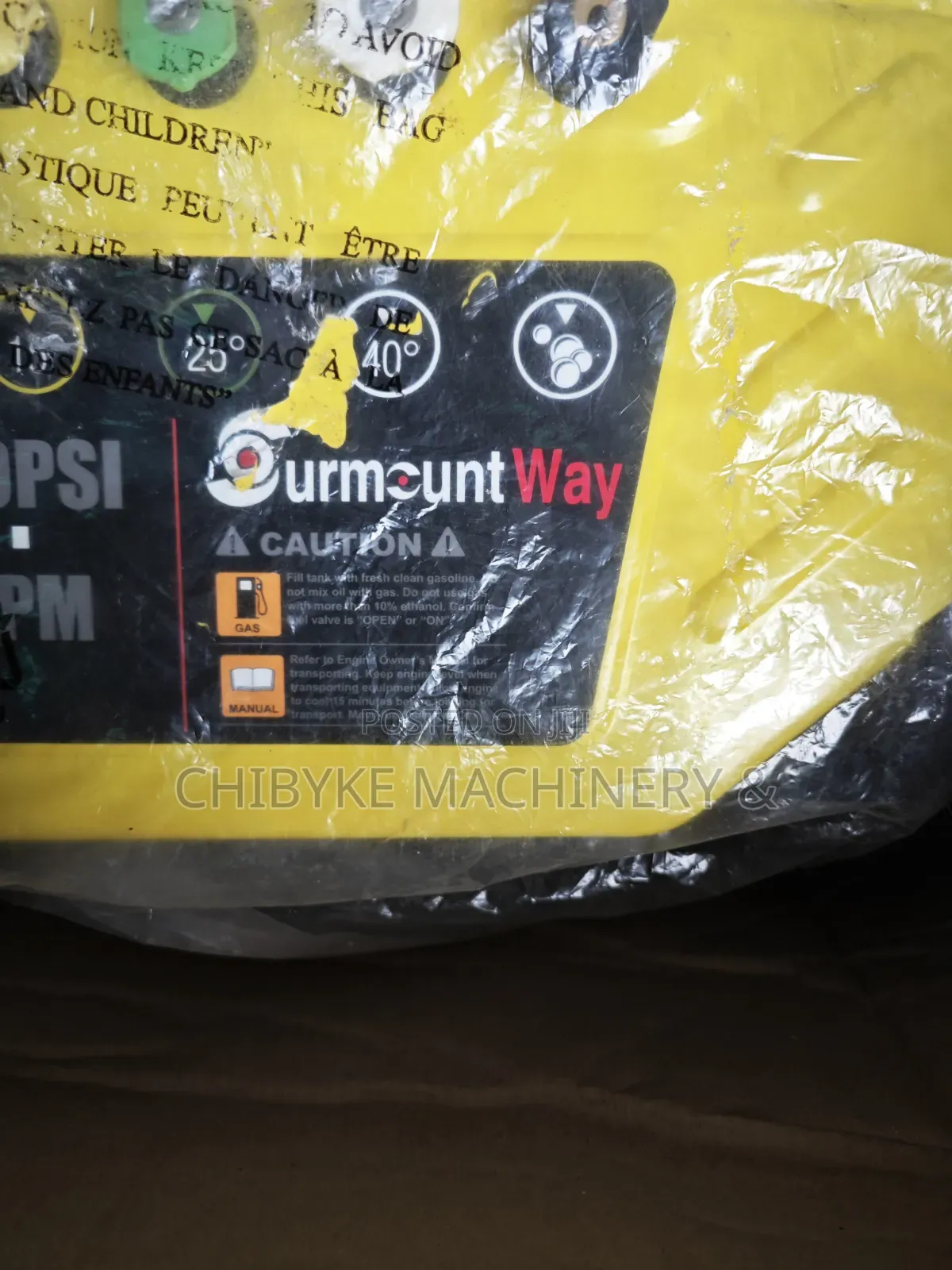 Rugged Pressure Washing Machine With Soap Ditch