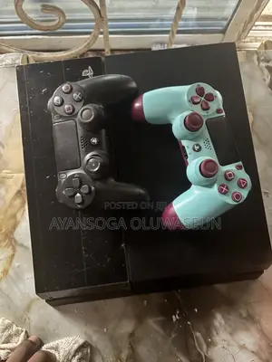 PlayStation 4 3months Used