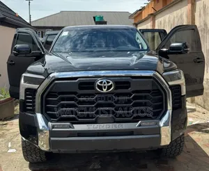 Toyota Tundra 2023 Black