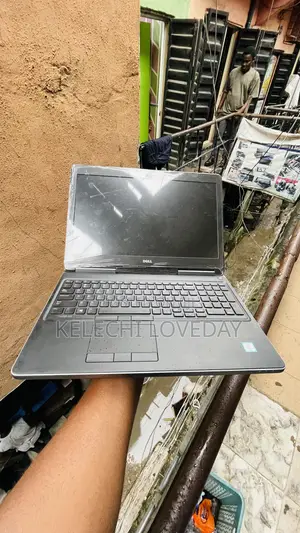 Laptop Dell Precision 7510 16GB Intel Core i7 SSD 512GB