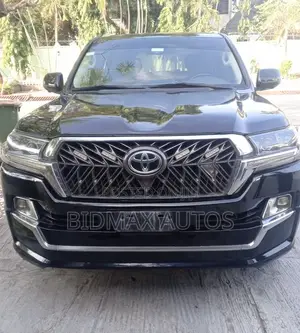 Toyota Land Cruiser 4.5 V8 VXR 2013 Black