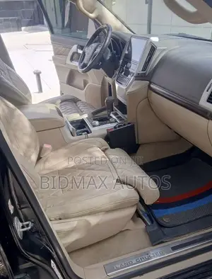 Toyota Land Cruiser 4.5 V8 VXR 2013 Black