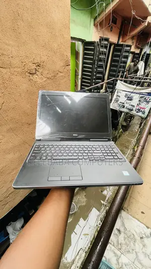 Laptop Dell Precision 7510 16GB Intel Core i7 SSD 512GB