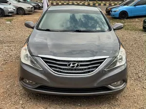 Hyundai Sonata GLS Sedan FWD (2.4L 4cyl 6A) 2013 Gray