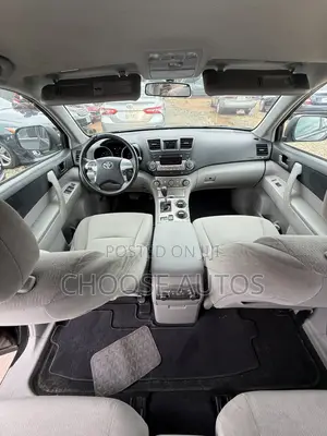Toyota Highlander SE 2012 Black