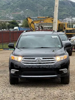 Toyota Highlander SE 2012 Black
