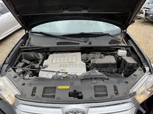 Toyota Highlander SE 2012 Black