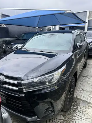 Toyota Highlander SE 2019 Black