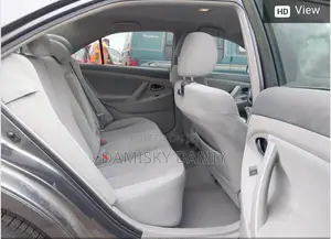 Toyota Camry LE 4dr Sedan (2.5L 4cyl 6AM) 2010 Gray