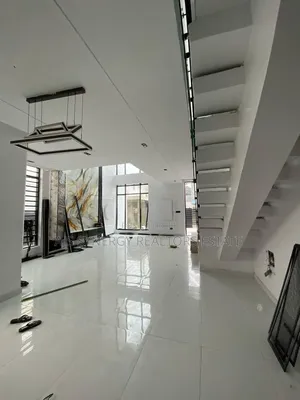 5bdrm Duplex in Ikota for sale