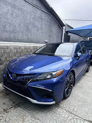 Toyota Camry XSE FWD (2.5L 4cyl 8AM) 2018 Blue