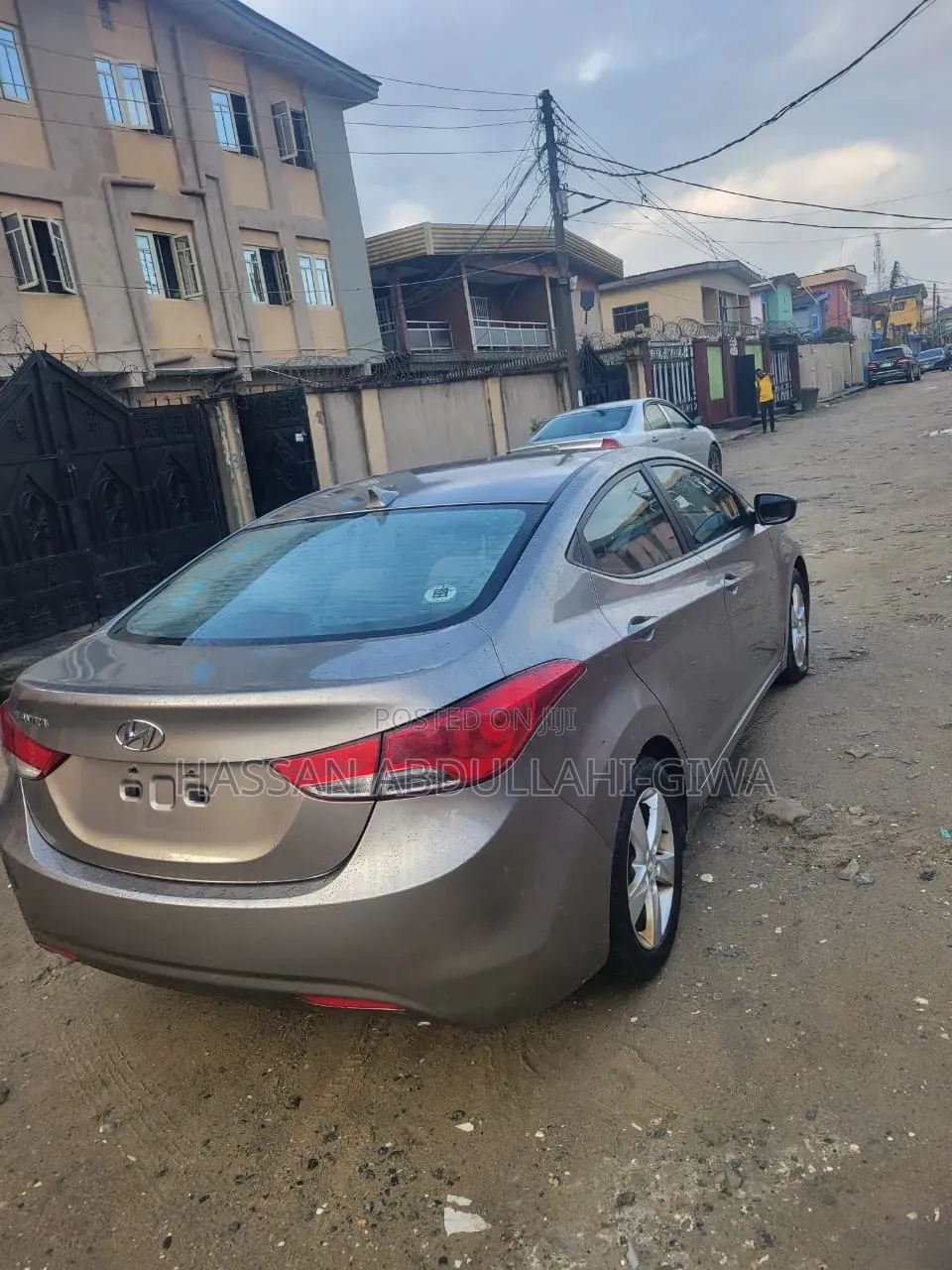 Hyundai Elantra 2012 Gold