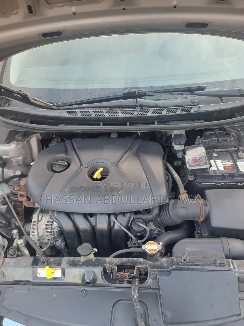 Hyundai Elantra 2012 Gold