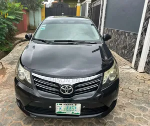 Toyota Avensis 2012 Black