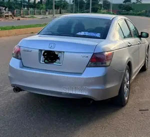 Honda Accord 2008 Silver