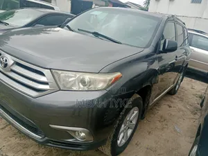 Toyota Highlander 2012 Gray