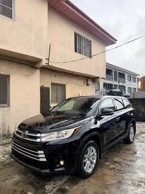 Toyota Highlander 2016 Black
