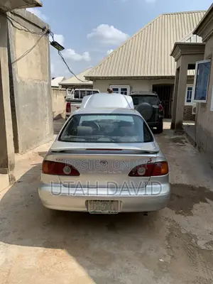 Toyota Corolla 1.5 Sedan Automatic 2002 Silver