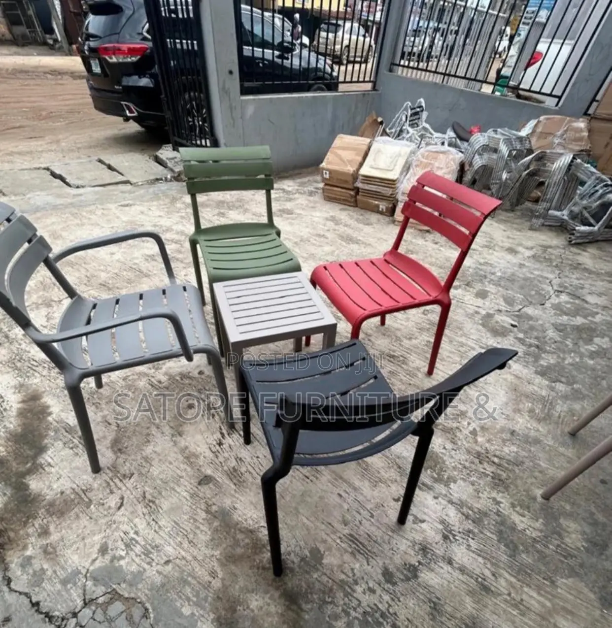 Quality Plastic Restaurant & Dining Chairs